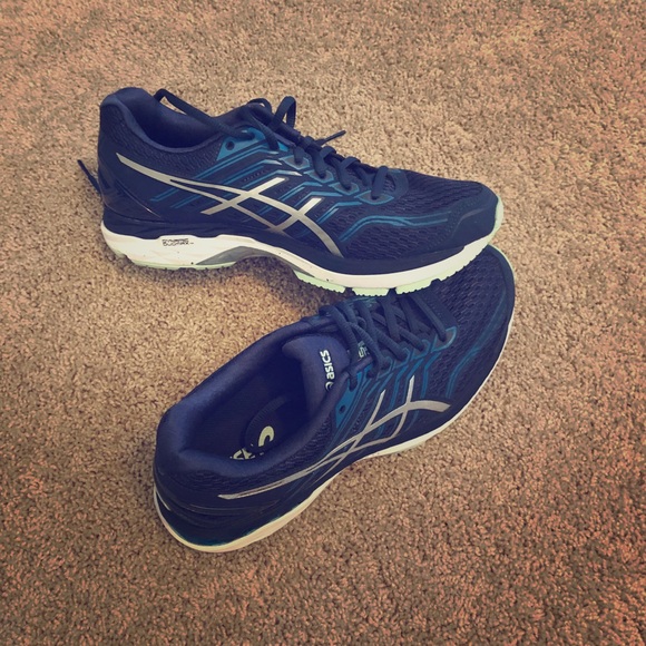 Asics Shoes - ❤️FLASH SALE❤️ASICS GT “2000-5” SHOES, NWT